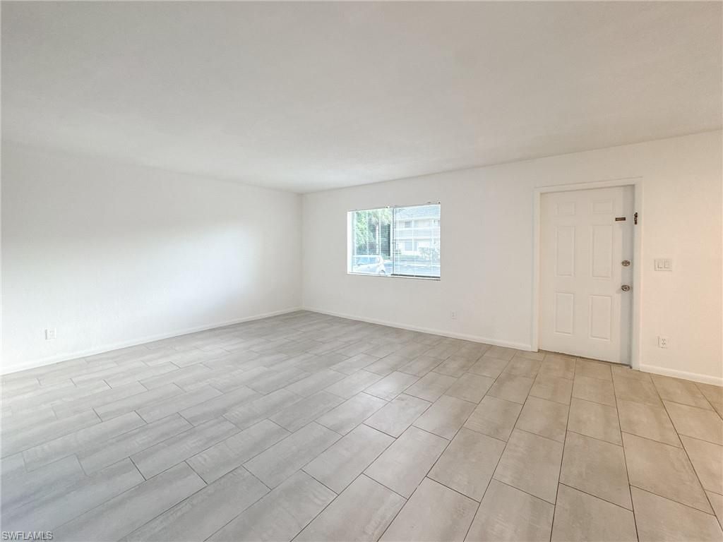 4631 Bayshore Dr, Unit L2, Naples, FL 34112 Photo