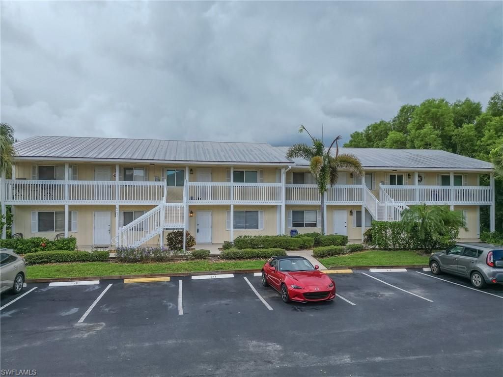 4631 Bayshore Dr, Unit L2, Naples, FL 34112 Photo
