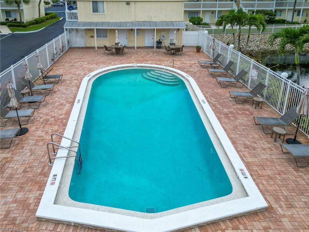 4631 Bayshore Dr, Unit L2, Naples, FL 34112 Photo