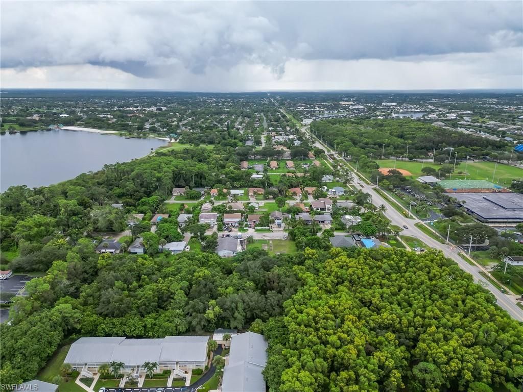 4631 Bayshore Dr, Unit L2, Naples, FL 34112 Photo