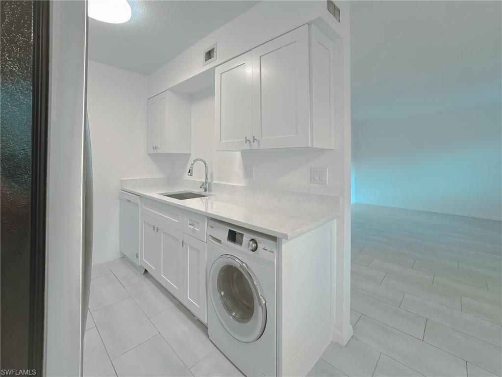 4631 Bayshore Dr, Unit L2, Naples, FL 34112 Photo