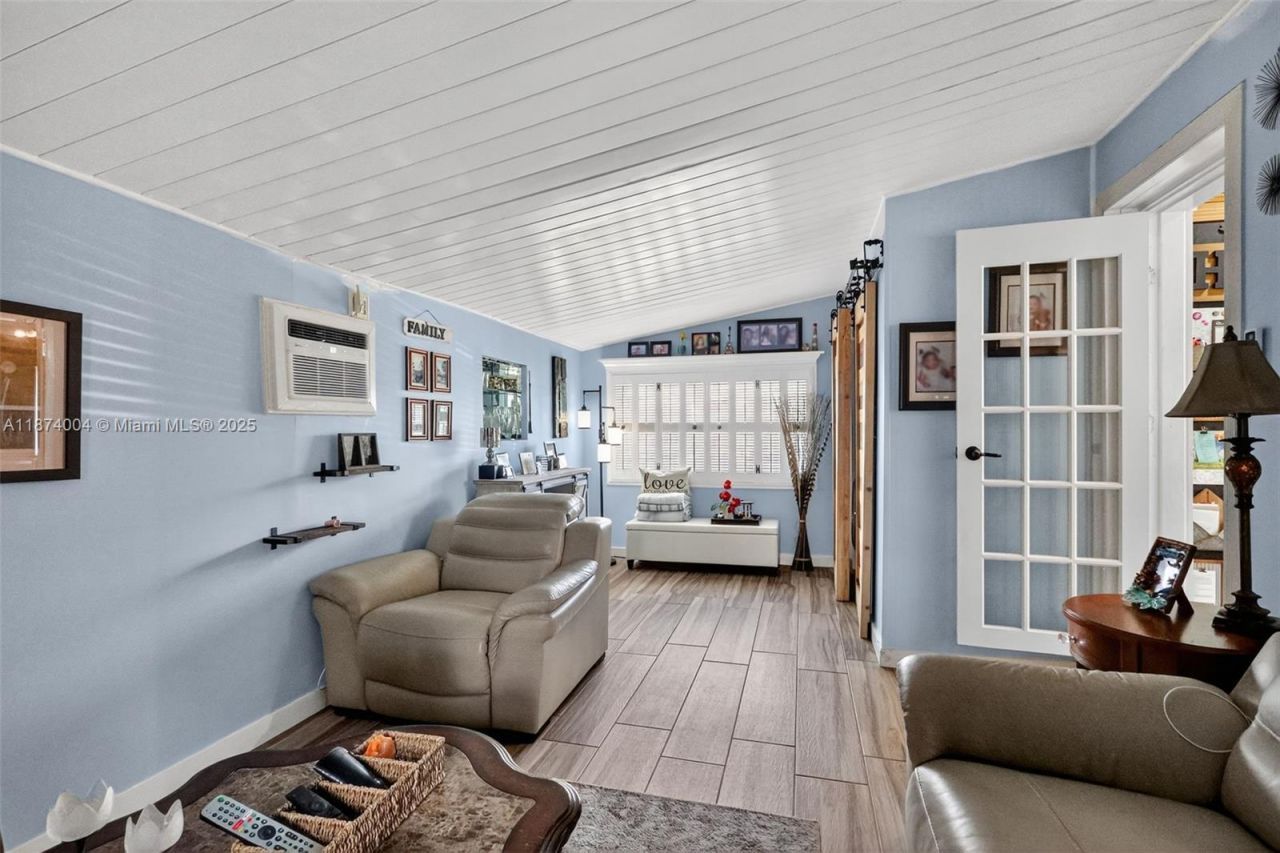 7120 Wilson St, Hollywood, FL 33024 Photo