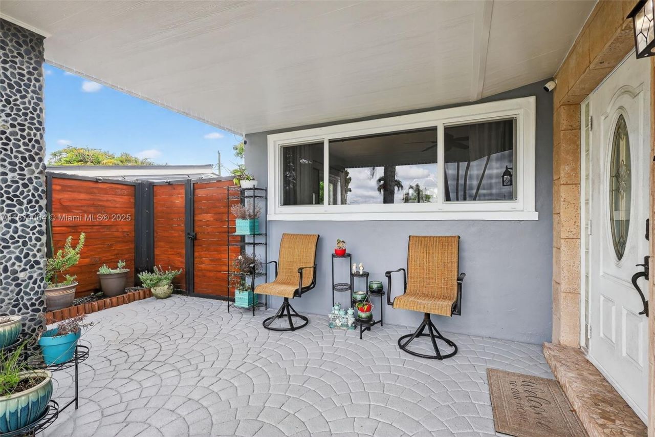 7120 Wilson St, Hollywood, FL 33024 Photo