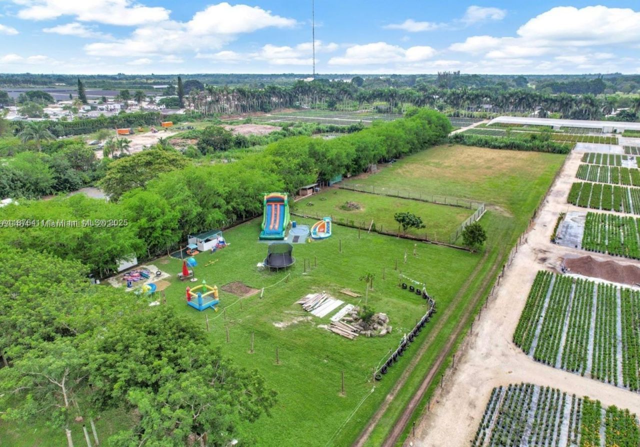 17480 SW 232nd St, Miami, FL 33170 Photo