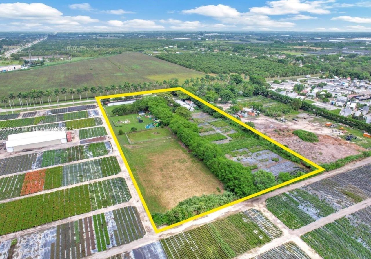 17480 SW 232nd St, Miami, FL 33170 Photo