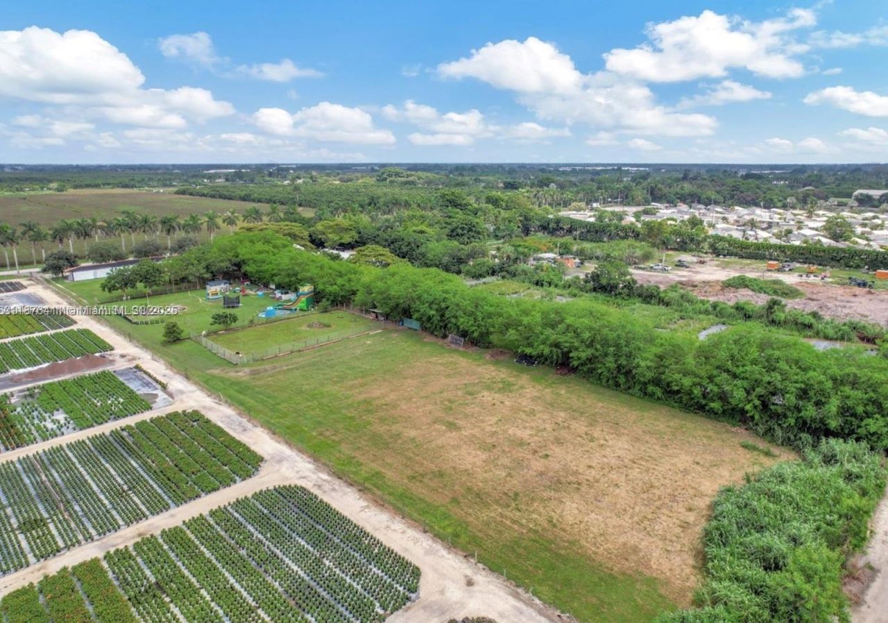 17480 SW 232nd St, Miami, FL 33170 Photo