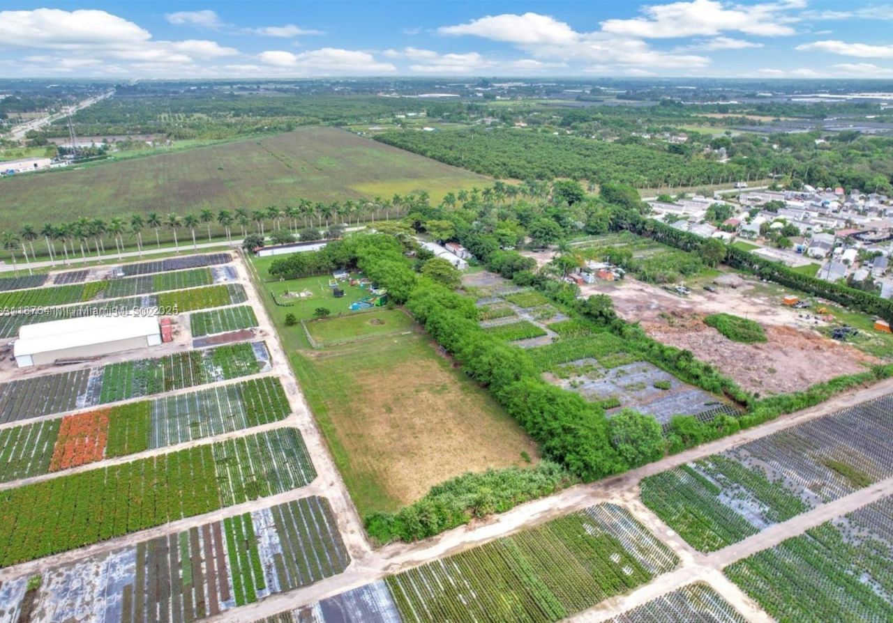 17480 SW 232nd St, Miami, FL 33170 Photo