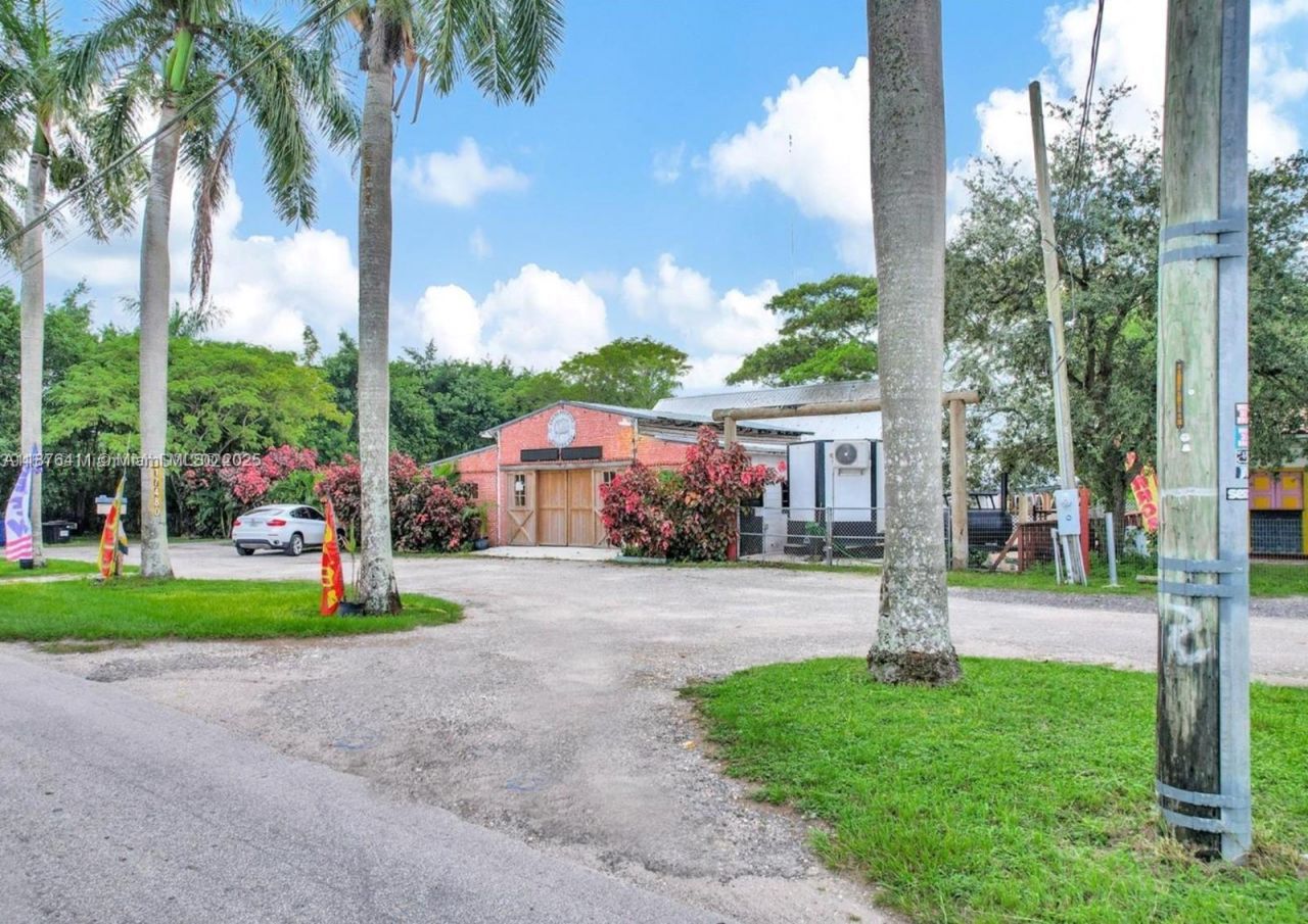 17480 SW 232nd St, Miami, FL 33170 Photo