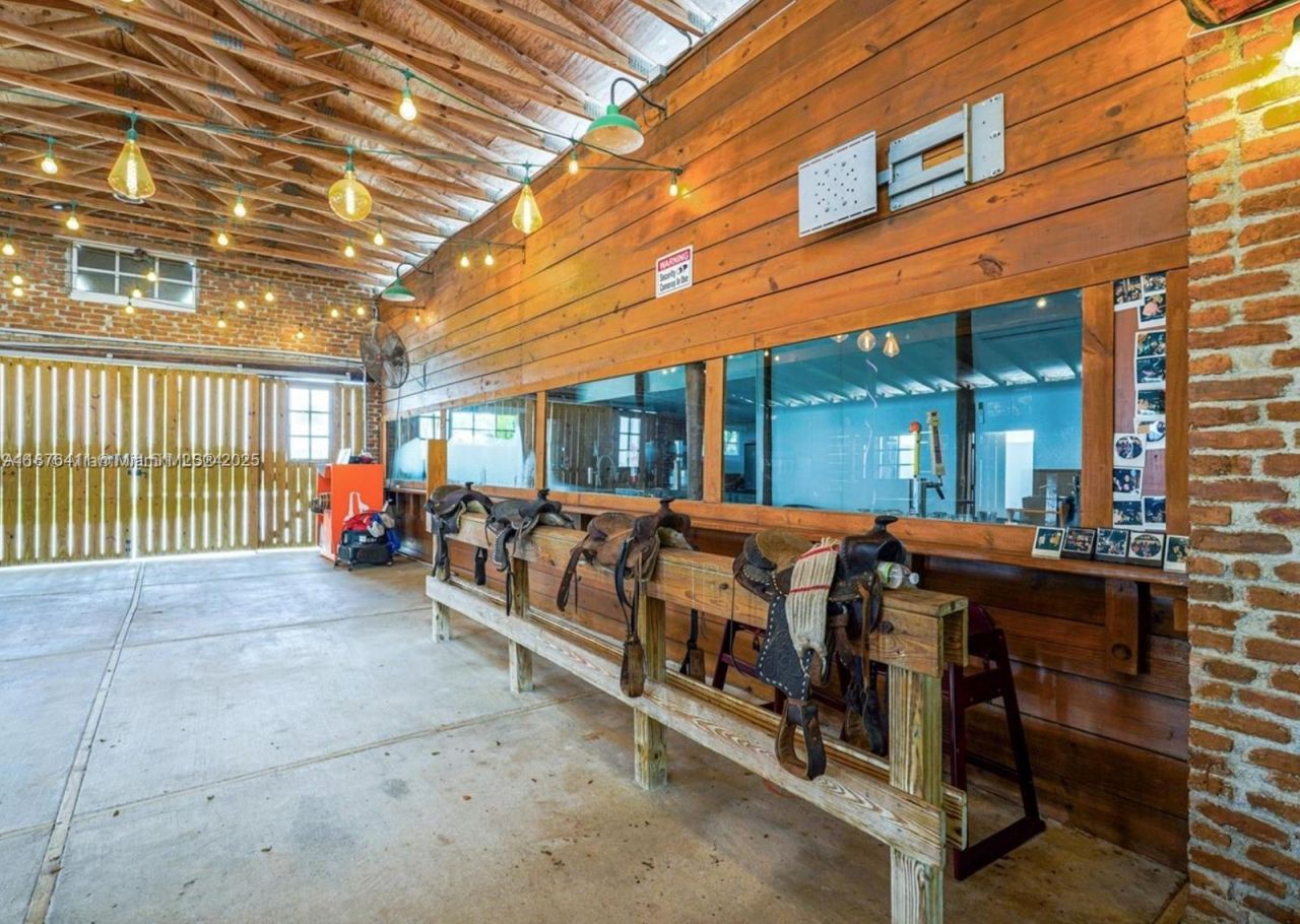 17480 SW 232nd St, Miami, FL 33170 Photo