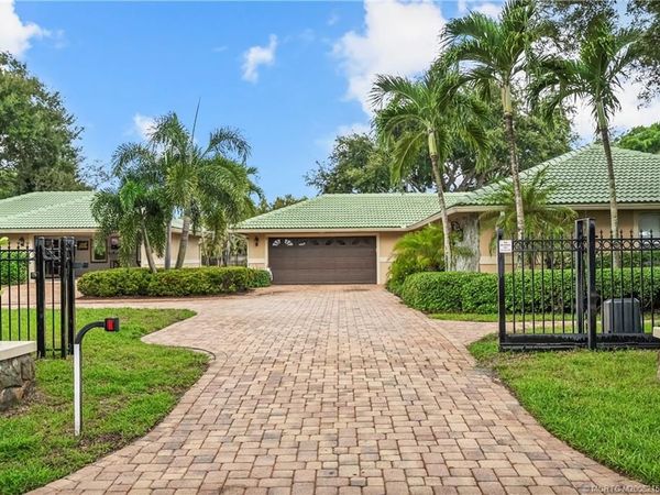 2164 SE Saint Lucie Boulevard, Stuart, FL 34996