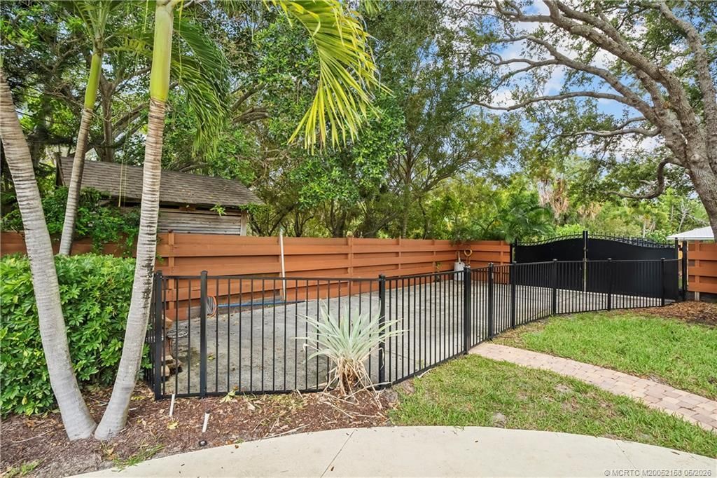 2164 SE Saint Lucie Boulevard, Stuart, FL 34996 Photo