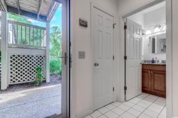 800 Castleford Circle photo 4