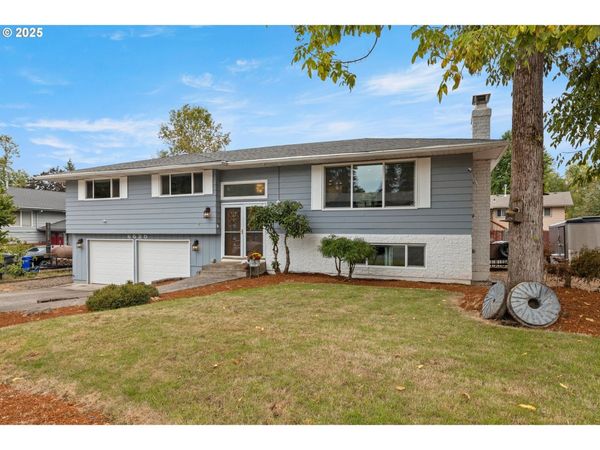 6620 DONCASTER DR, Gladstone, OR 97027