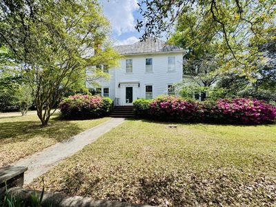 5 S Rosemary Avenue, Andrews, SC 29510