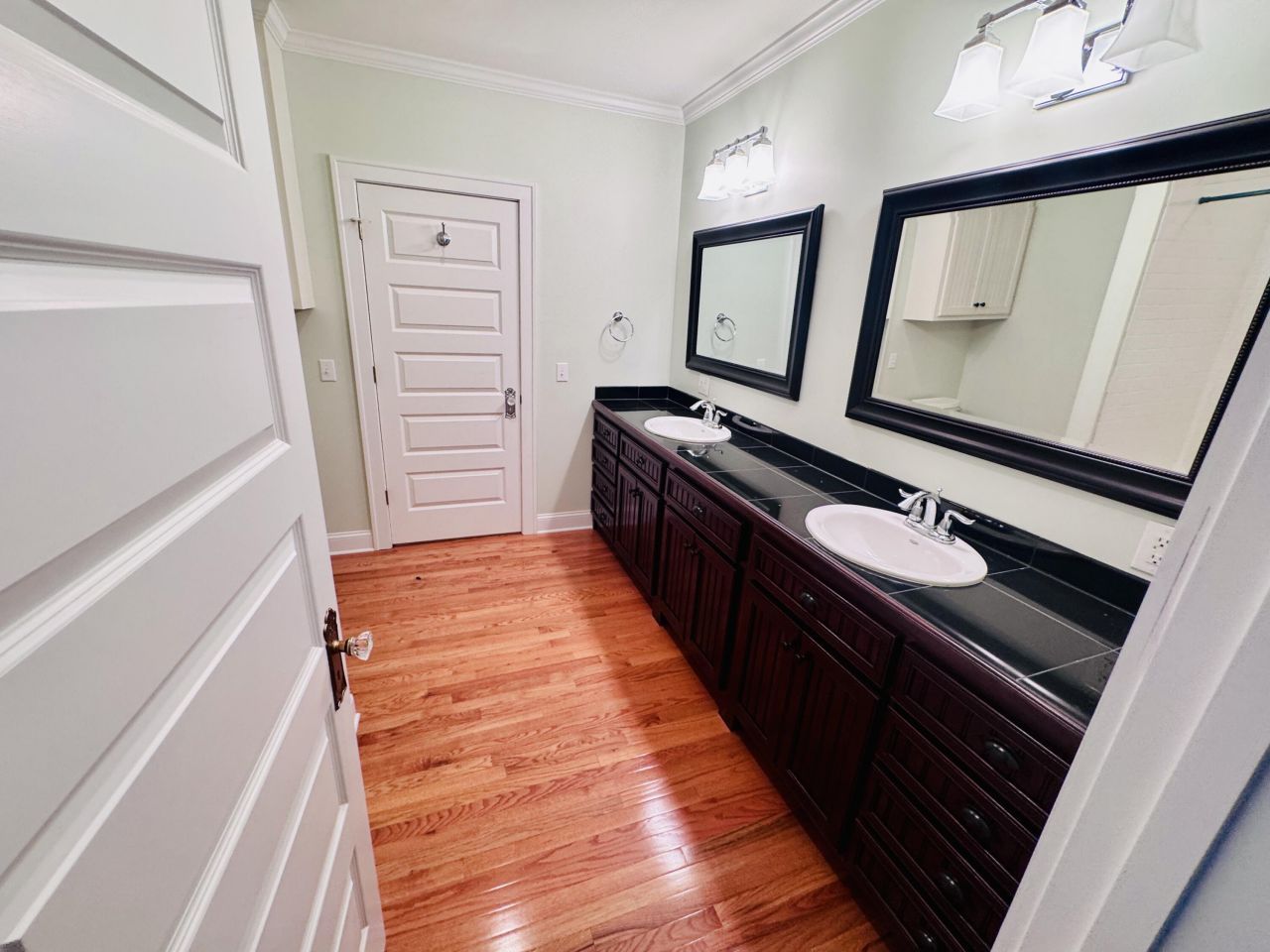 5 S Rosemary Avenue Photo 58