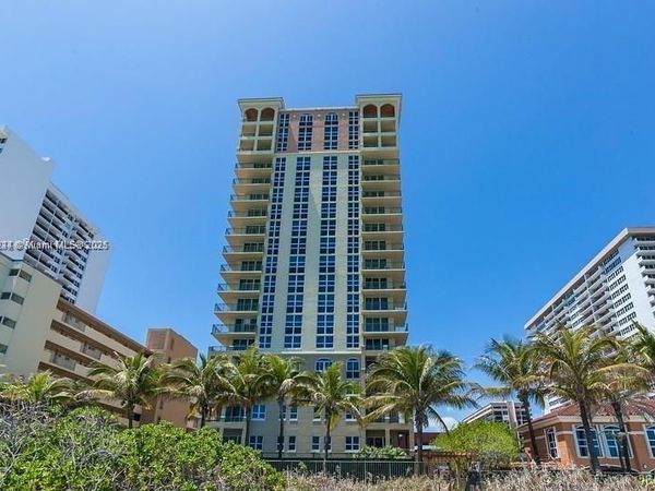 2080 S Ocean Dr, Unit 1507, Hallandale Beach, FL 33009
