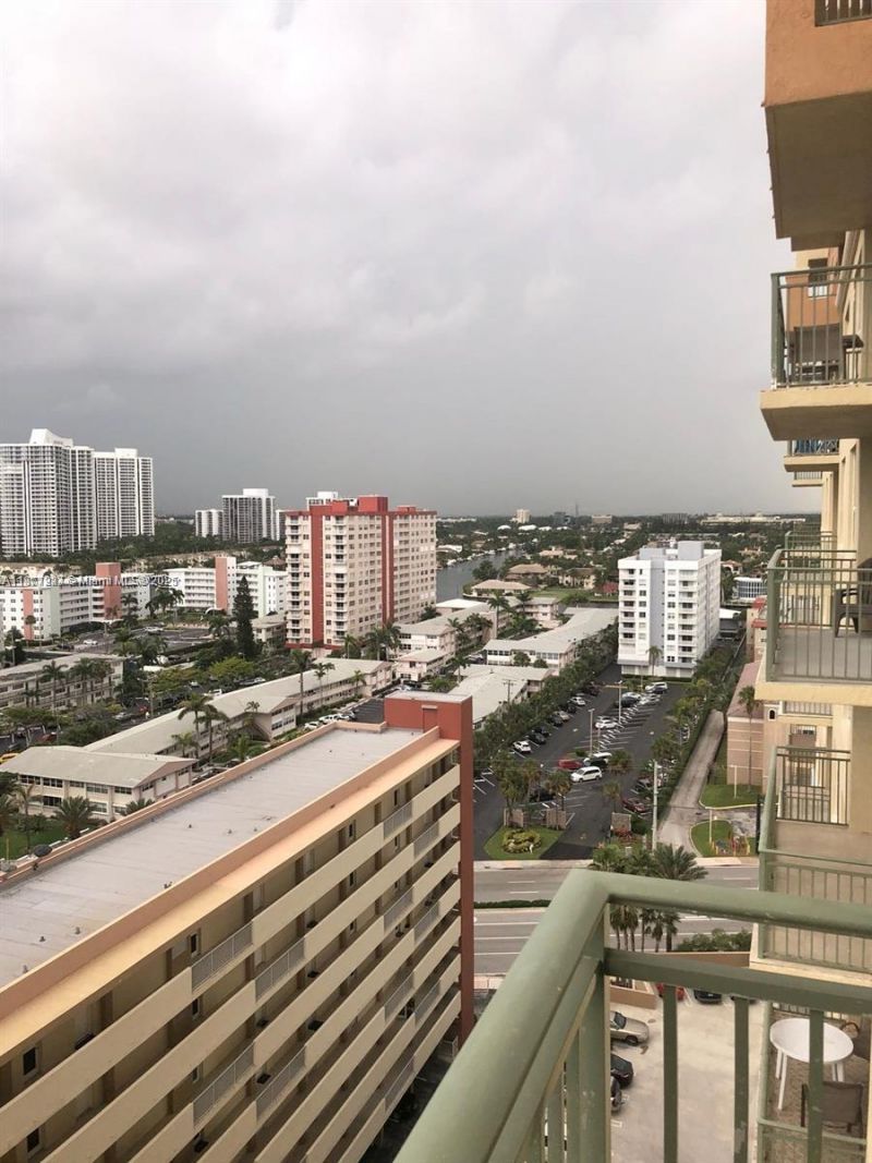 2080 S Ocean Dr, Unit 1507, Hallandale Beach, FL 33009 Photo