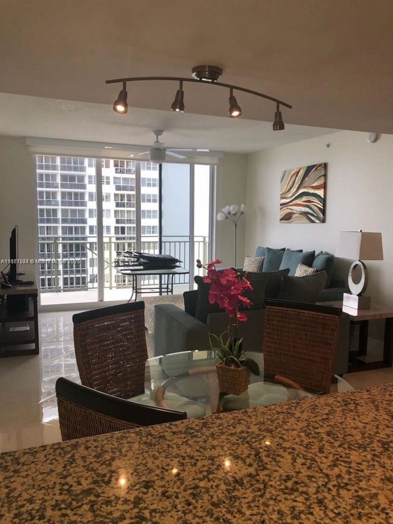 2080 S Ocean Dr, Unit 1507, Hallandale Beach, FL 33009 Photo