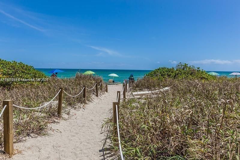 2080 S Ocean Dr, Unit 1507, Hallandale Beach, FL 33009 Photo