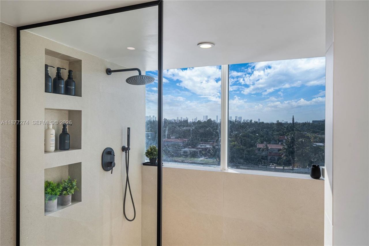 3411 Indian Creek Dr, Unit 704, Miami Beach, FL 33140 Photo