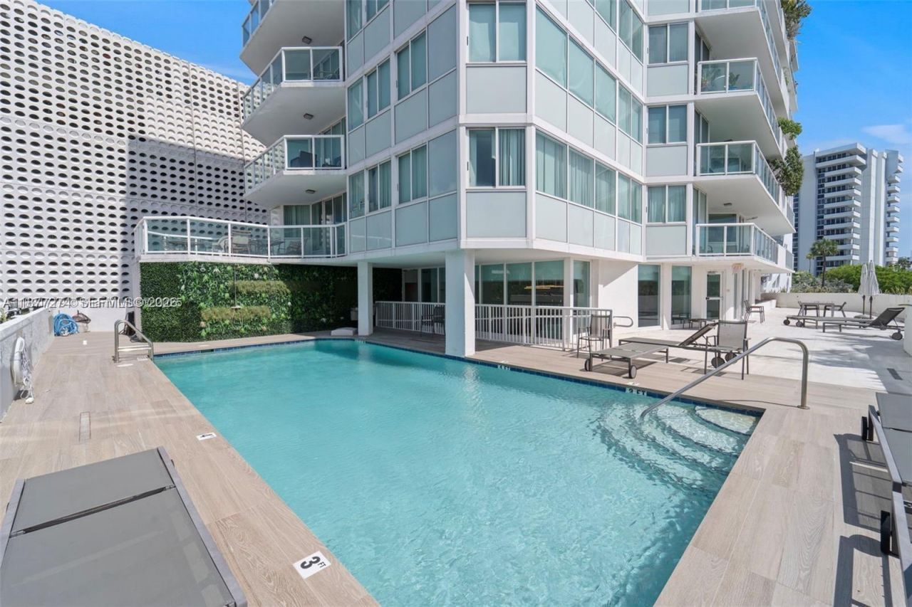 3411 Indian Creek Dr, Unit 704, Miami Beach, FL 33140 Photo