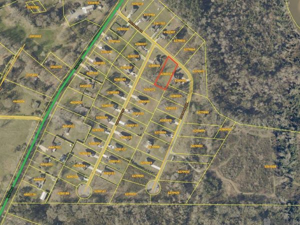 51271 Riverbend Dr, Independence, LA 70443