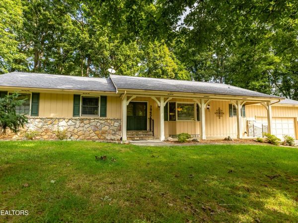 7945 Ember Crest Tr, Knoxville, TN 37938