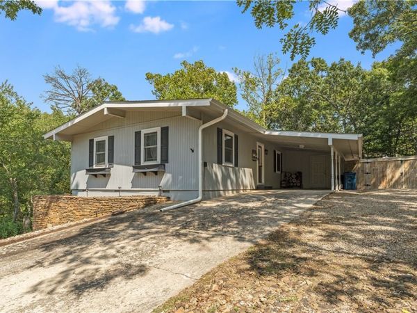 4 Wareham Lane, Bella Vista, AR 72714