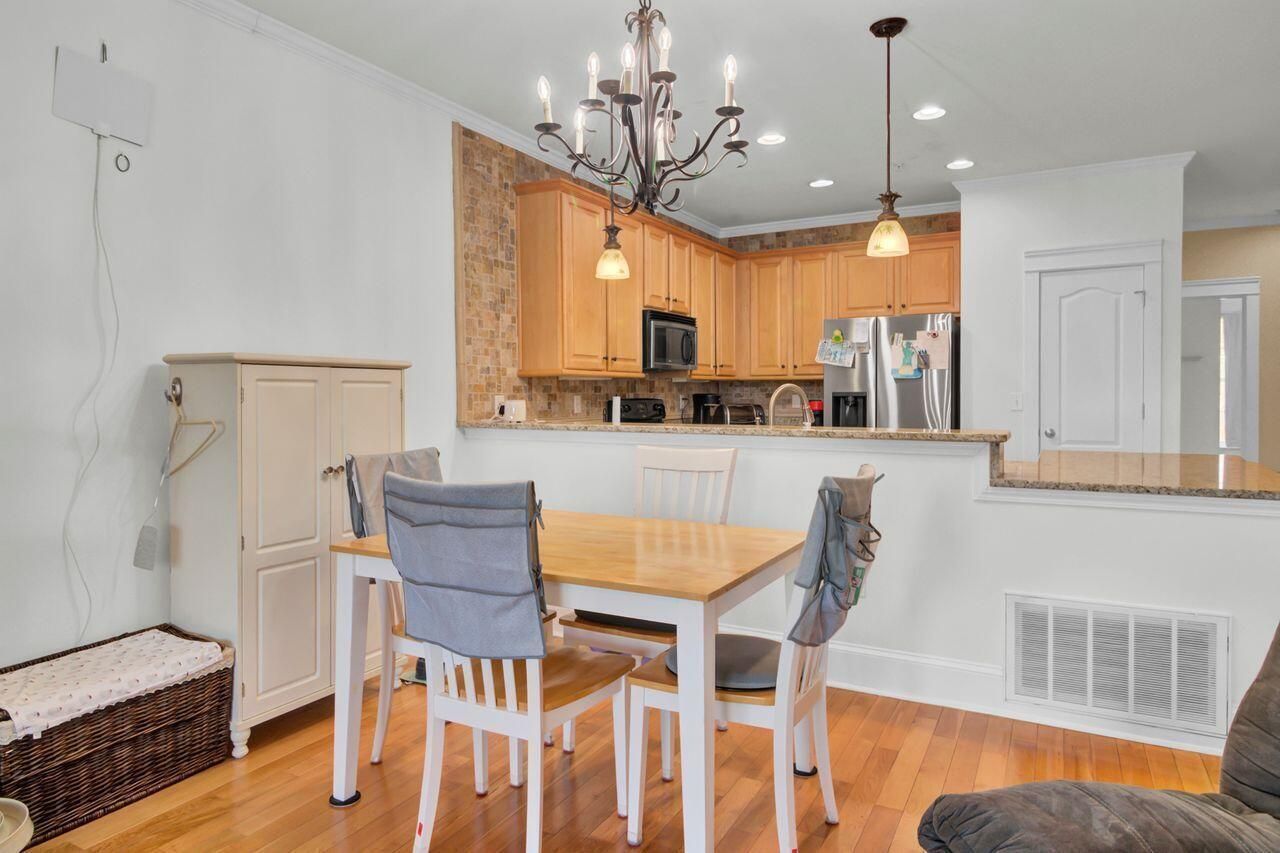 124 Summers Creek Court Photo 10