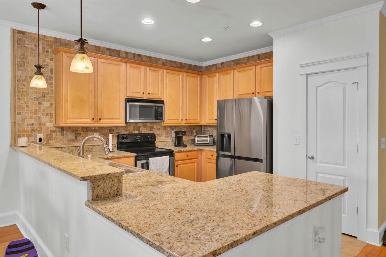 124 Summers Creek Court Photo 11