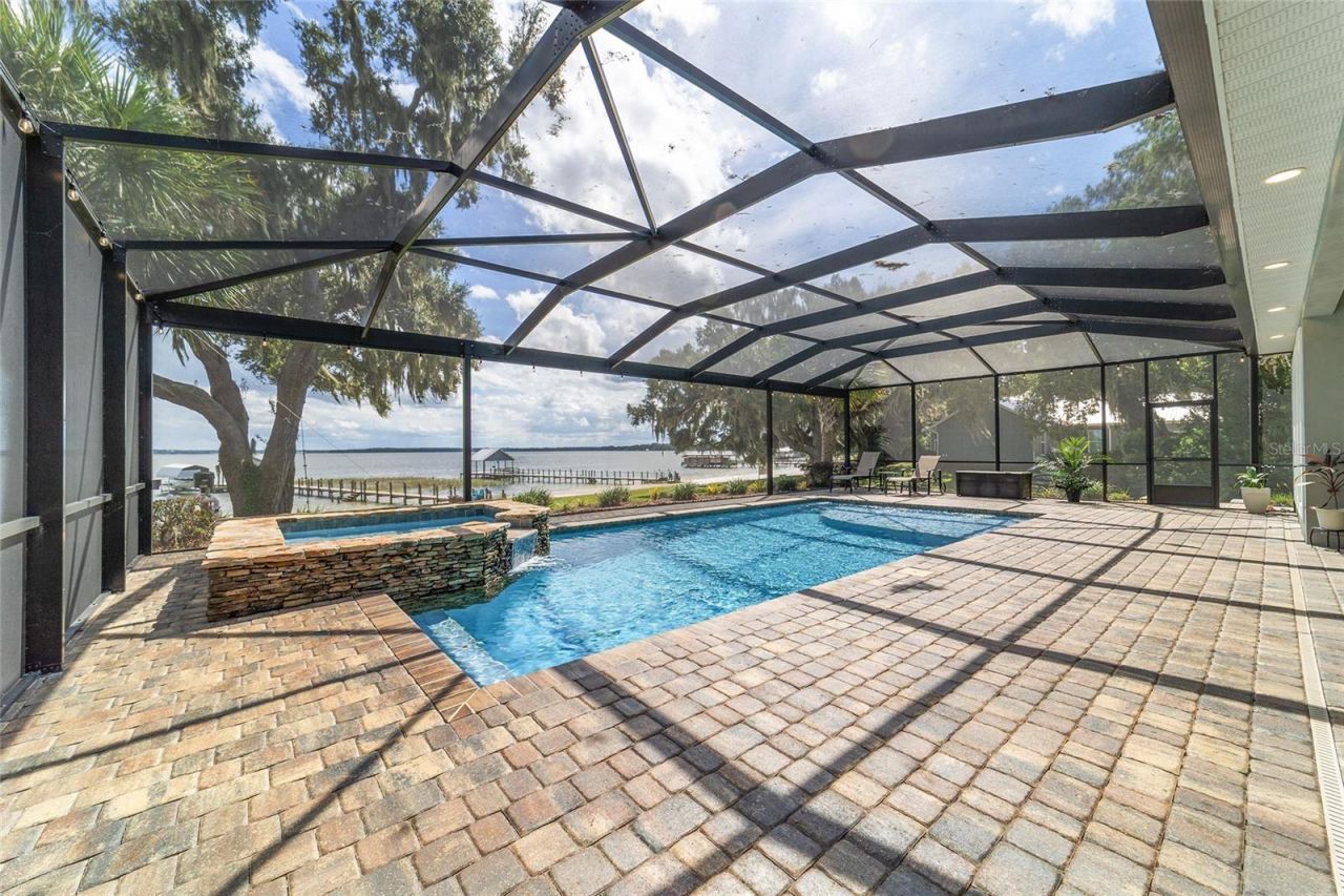 12350 E Highway 25, Ocklawaha, FL 32179 Photo