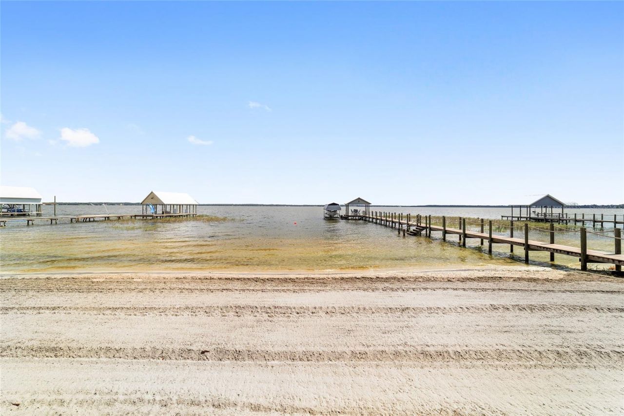 12350 E Highway 25, Ocklawaha, FL 32179 Photo