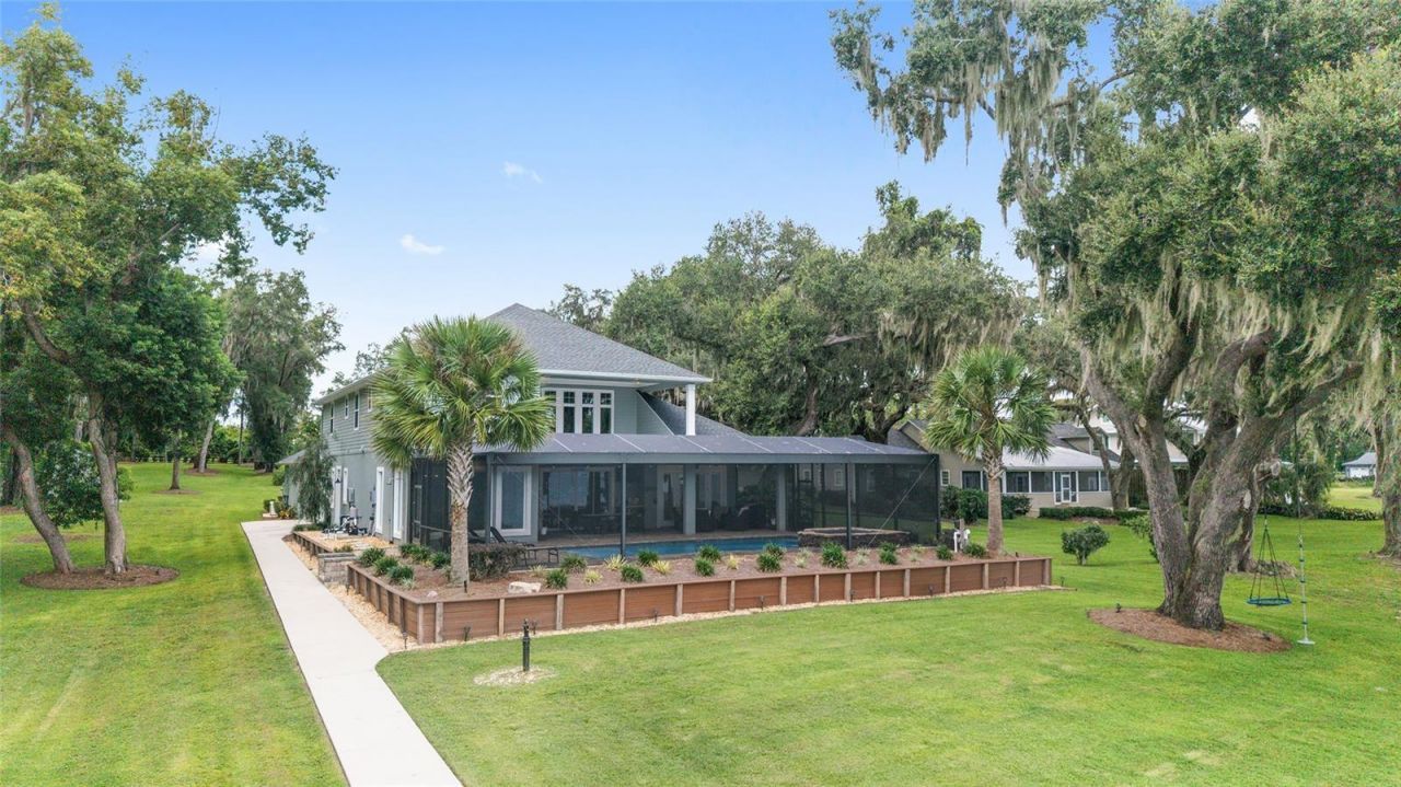 12350 E Highway 25, Ocklawaha, FL 32179 Photo