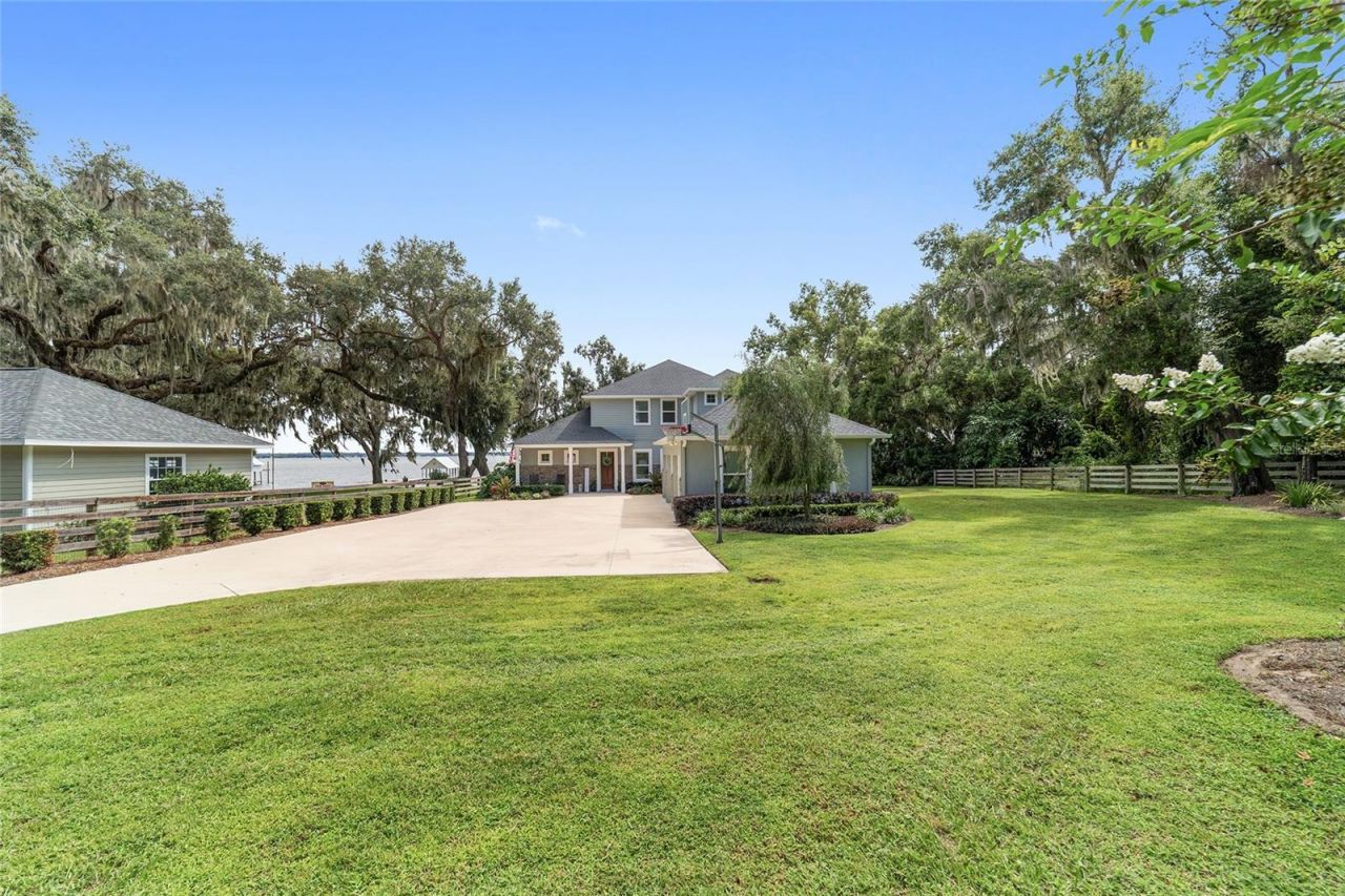 12350 E Highway 25, Ocklawaha, FL 32179 Photo