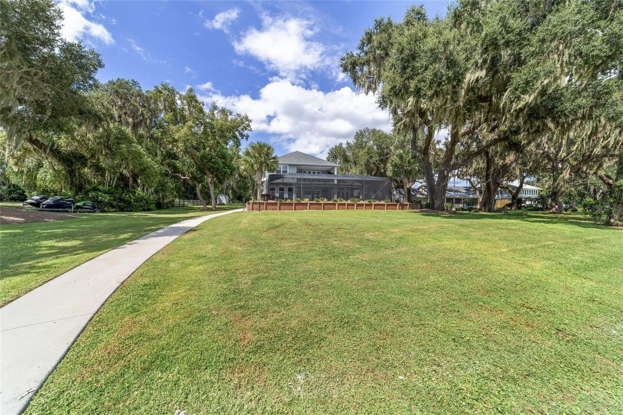 12350 E Highway 25, Ocklawaha, FL 32179 Photo