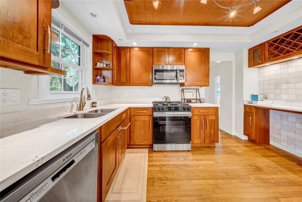 150 23rd Avenue N, Saint Petersburg, FL 33704 Photo