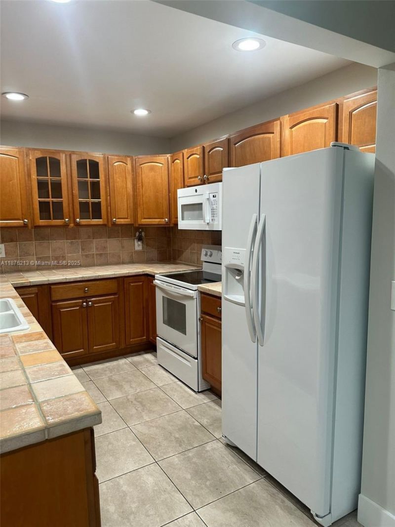 8563 SW 115th Ct, Unit 8563, Miami, FL 33173 Photo