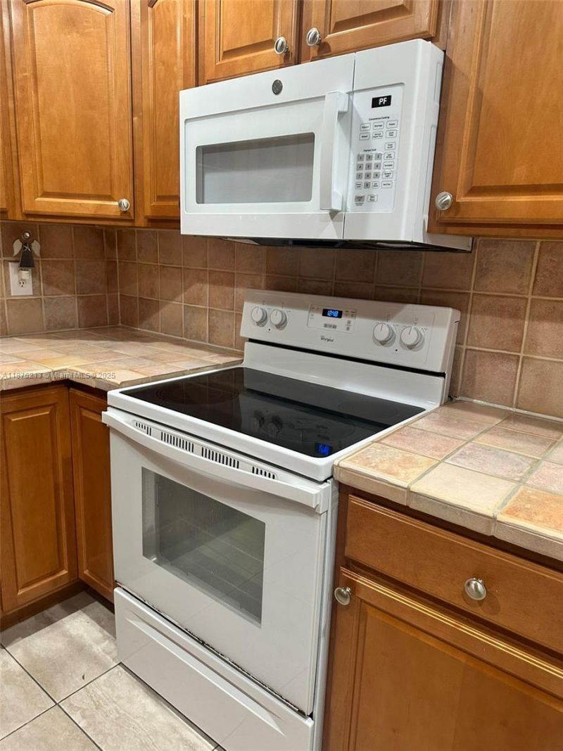 8563 SW 115th Ct, Unit 8563, Miami, FL 33173 Photo