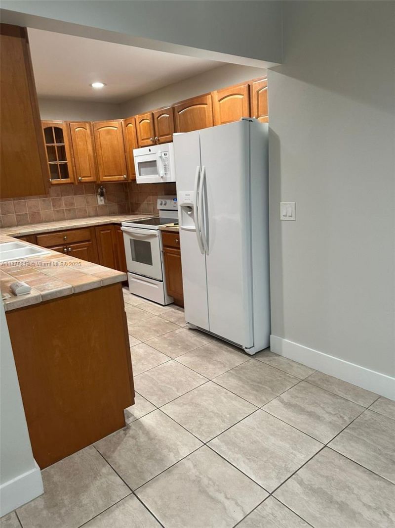 8563 SW 115th Ct, Unit 8563, Miami, FL 33173 Photo