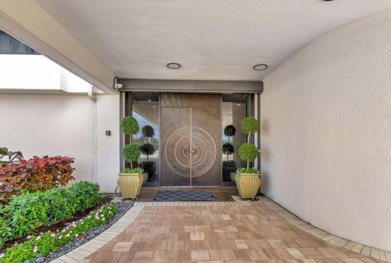 5380 N Ocean Drive, Unit 5 B, Singer Island, FL 33404 Photo