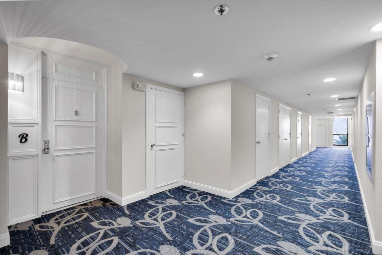 5380 N Ocean Drive, Unit 5 B, Singer Island, FL 33404 Photo