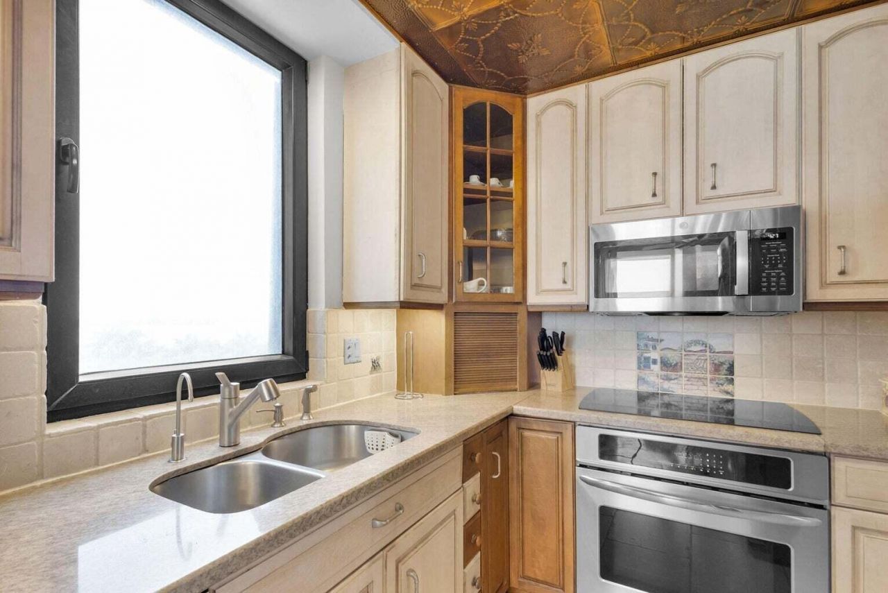 5380 N Ocean Drive, Unit 5 B, Singer Island, FL 33404 Photo