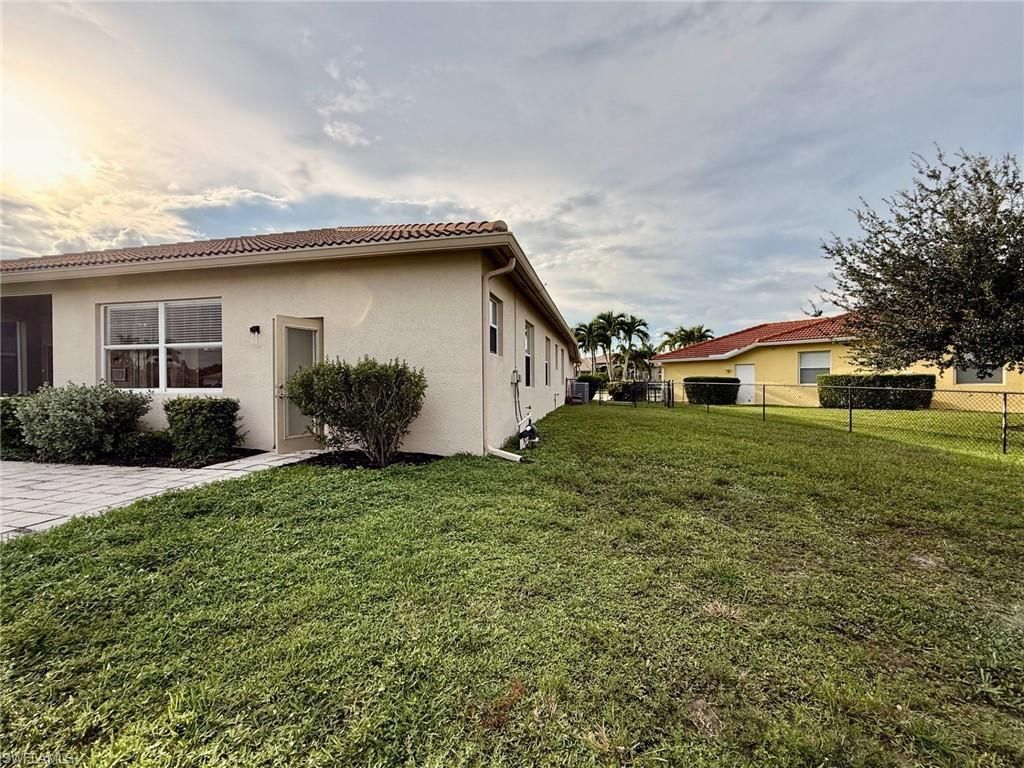 1098 Port Orange Way, Naples, FL 34120 Photo