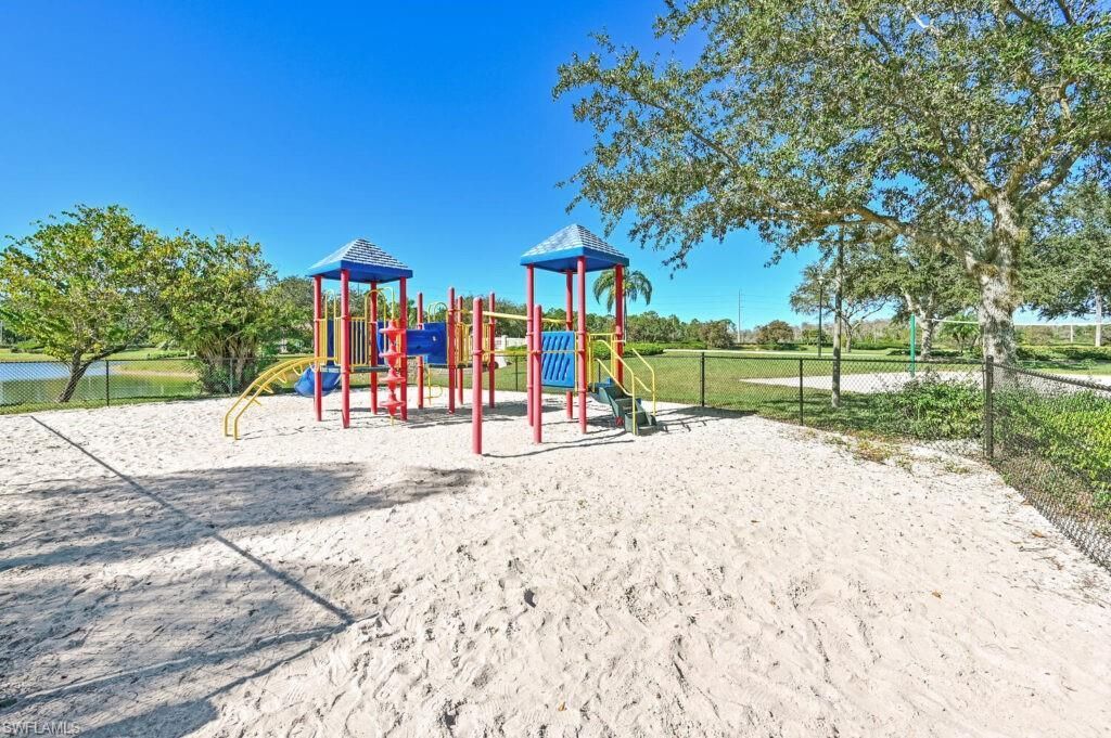 1098 Port Orange Way, Naples, FL 34120 Photo