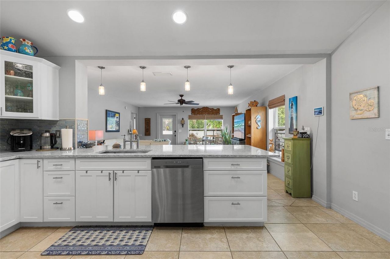 125 E Rhode Island Street, Edgewater, FL 32132 Photo