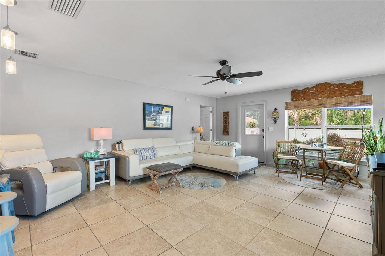 125 E Rhode Island Street, Edgewater, FL 32132 Photo