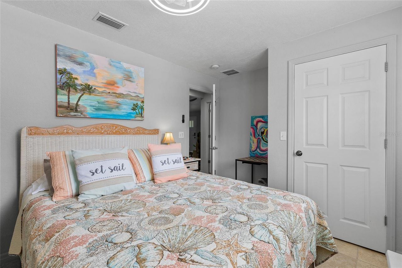 125 E Rhode Island Street, Edgewater, FL 32132 Photo