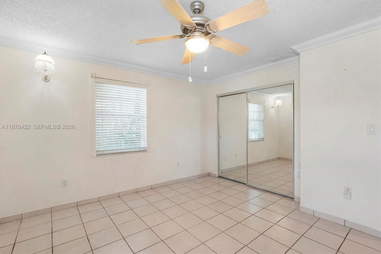 49 Majorca Ave, Unit 203, Coral Gables, FL 33134 Photo