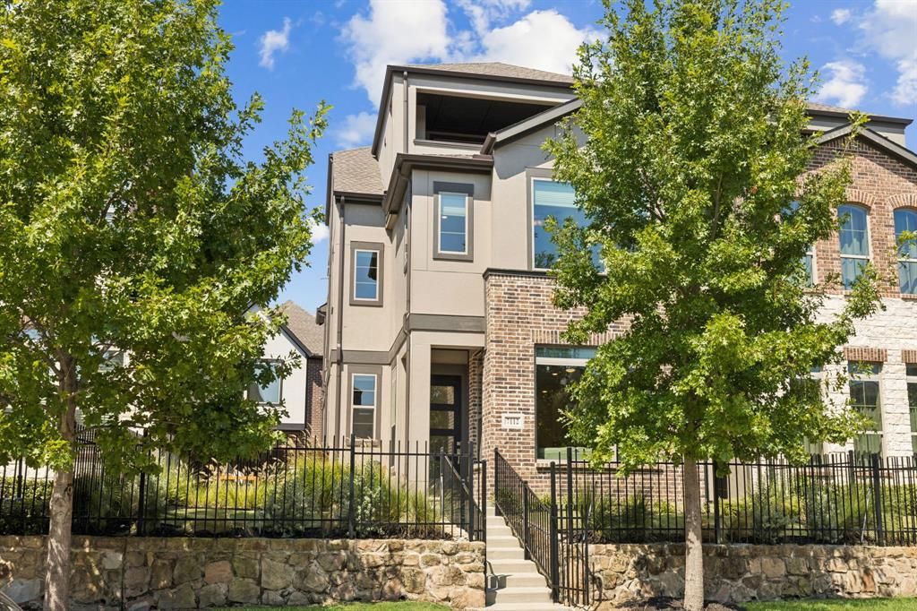 7112 Amber Grove Court, Dallas, TX 75231 Main Photo