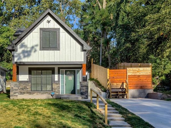 111 S 16th Street, Kansas City, KS 66102